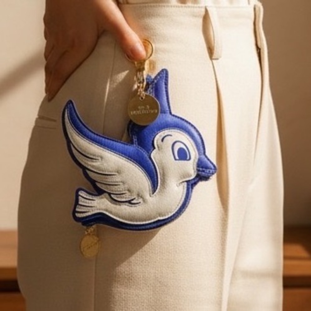 Disney Princess Snow White Bird Coin Purse Bag Charm Blue White Faux Leather New